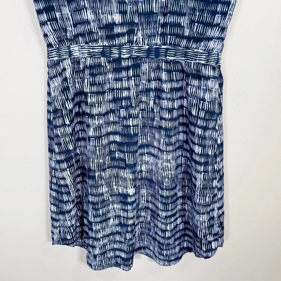 Banana  Republic Sleeveless Ruffle Front Pleated Collar Blue And White Dress - Picture 14 of 16